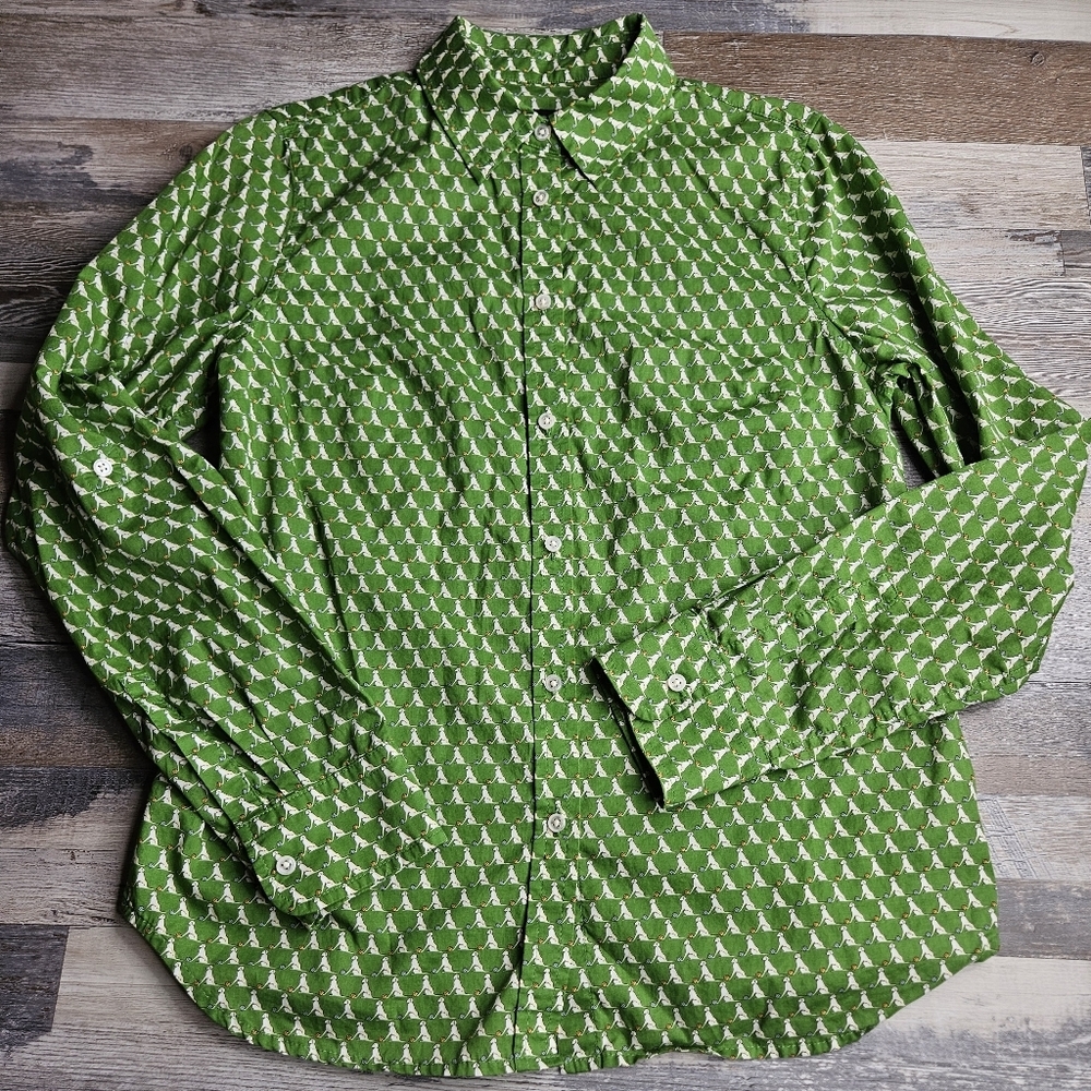 Talbots Women's Button Down Shirt Size 6 Green Dog With Ball Pattern